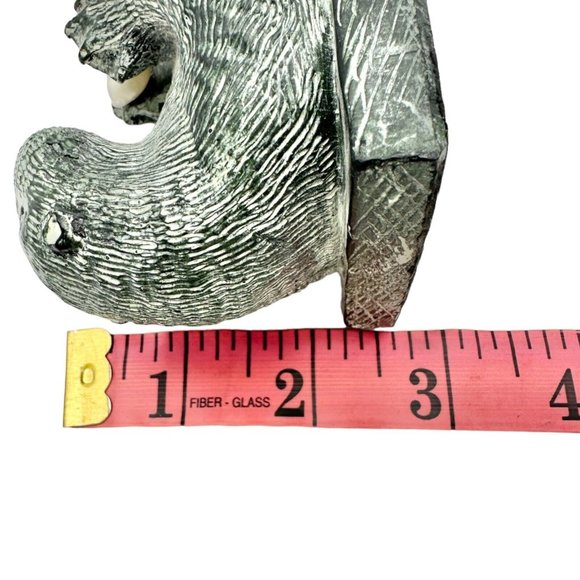 The Wolf Sculptures Soapstone Sea Otter with Shell Gray 4.5 x 2.5 x 2.5 - Picture 10 of 10